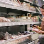 employé de libre service