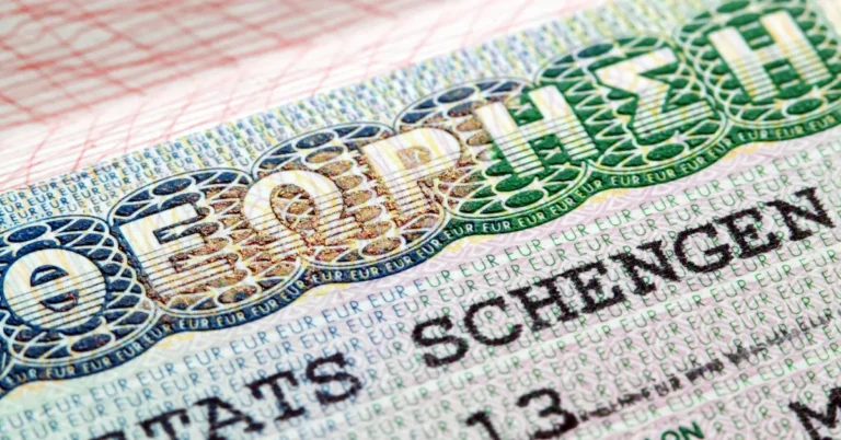 Visa France : quel site utiliser pour faire sa demande et suivre son dossier ?